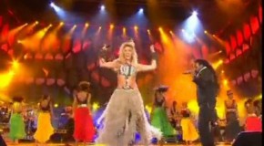Shakira – Hips Don’t Lie: FIFA World Cup Concert 2010